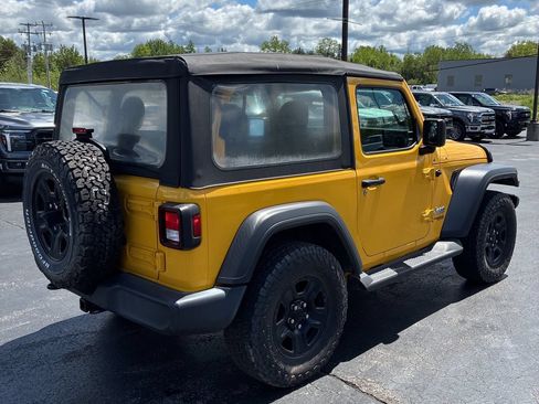 Used 2019 Jeep Wrangler Sport AWD/4WD image 6