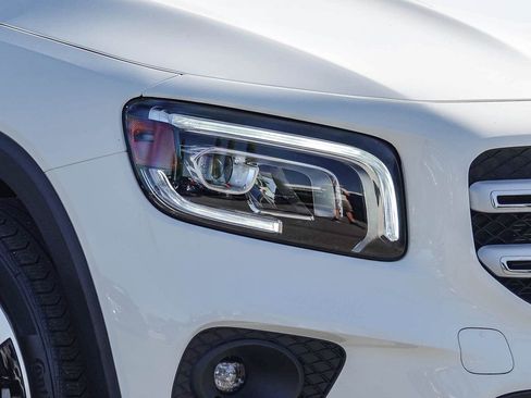 Certified 2023 Mercedes-Benz GLB 250 4MATIC image 9