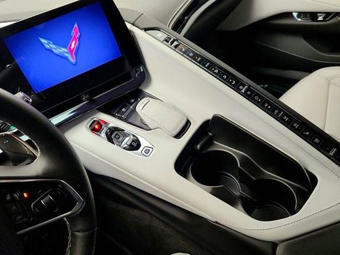 Used 2024 Chevrolet Corvette Stingray Preferred Conv w/ Z51 Performance Package image 17