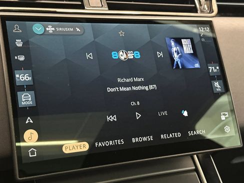 Used 2025 Land Rover Range Rover Evoque Dynamic SE image 20