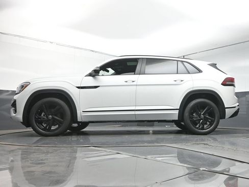 New 2026 Volkswagen Atlas Cross Sport SEL R-Line image 36
