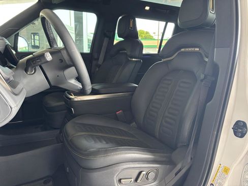 Used 2023 Rivian R1S Adventure AWD/4WD image 15