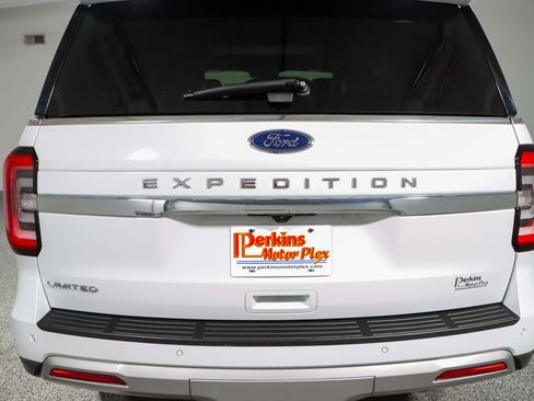 Used 2023 Ford Expedition Limited image 8