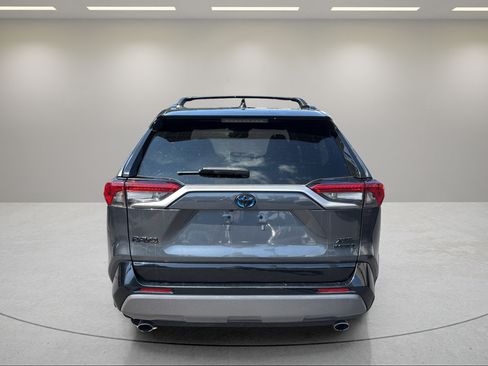 Used 2021 Toyota RAV4 XSE AWD/4WD image 7