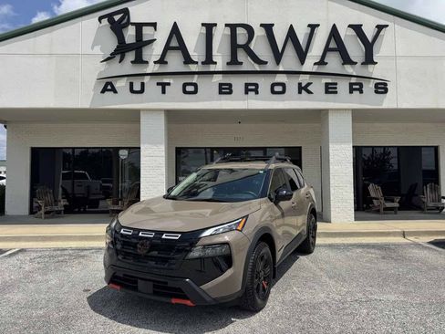 Used 2025 Nissan Rogue SV w/ Rock Creek Premium Package AWD/4WD image 36