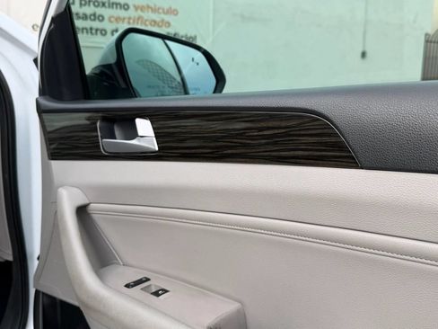 Used 2016 Hyundai Sonata Limited FWD image 15