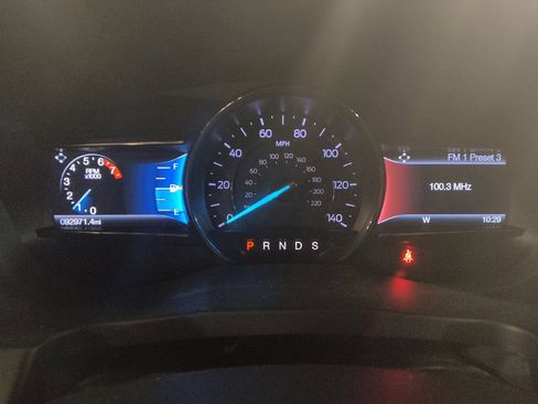 Used 2017 Ford Explorer XLT w/ Equipment Group 202A FWD image 23