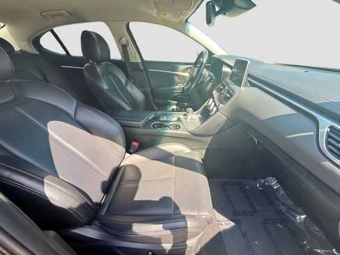 Used 2020 Genesis G70 2.0T image 29