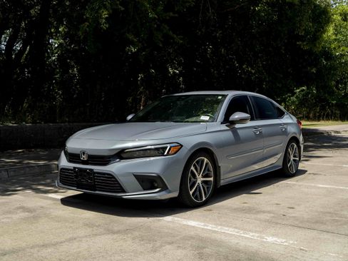 Used 2024 Honda Civic Touring image 5