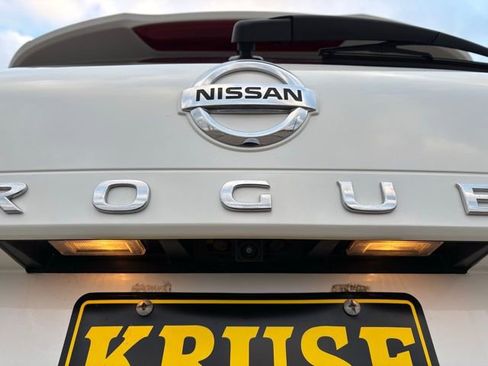 Used 2021 Nissan Rogue SV image 35