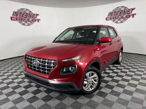 Used 2022 Hyundai Venue SE w/ Cargo Package FWD image 2