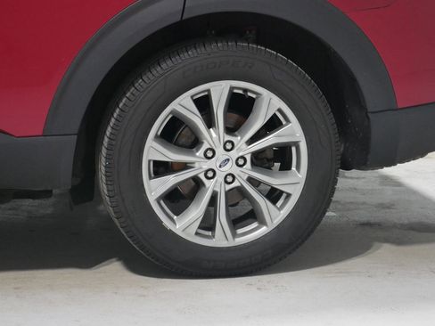 Used 2020 Ford Explorer XLT w/ Equipment Group 202A image 9