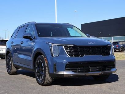 New 2026 Kia Sorento S w/ S Panoramic Sunroof Package