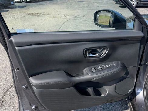 Used 2026 Honda HR-V EX-L image 12