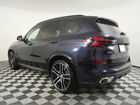 New 2026 BMW X5 xDrive40i w/ M Sport Package AWD/4WD image 5