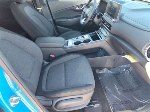 Certified 2022 Hyundai Kona SEL w/ Cargo Package image 18