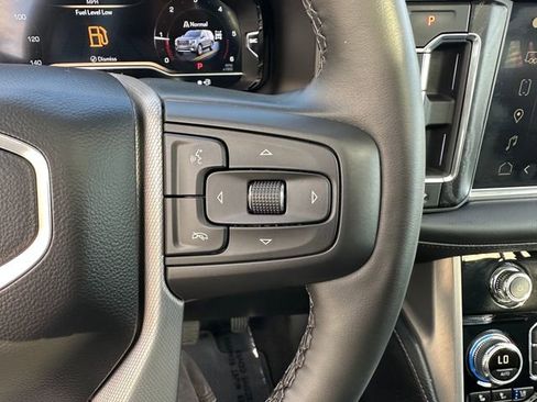 Used 2024 GMC Yukon Denali image 13