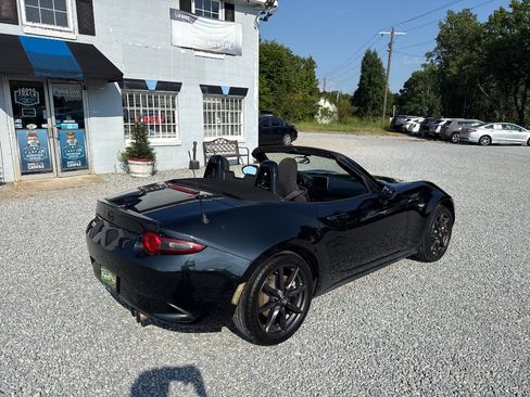 Used 2016 MAZDA MX-5 Miata Club RWD image 3