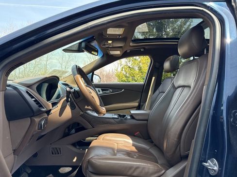 Used 2017 Lincoln MKX Reserve w/ Luxury Package image 13