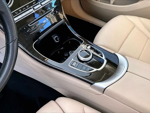 Used 2019 Mercedes-Benz GLC 300 image 16