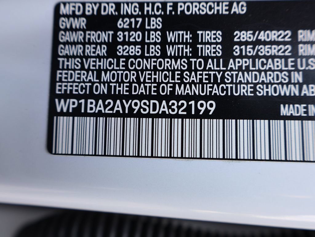 Certified 2025 Porsche Cayenne Coupe AWD/4WD image 40