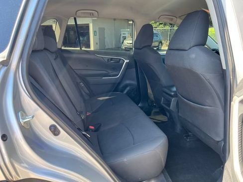 Used 2019 Toyota RAV4 LE w/ All Weather Liner Package AWD/4WD image 10