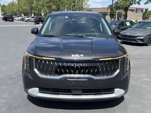 Used 2026 Kia Carnival LXS FWD image 3