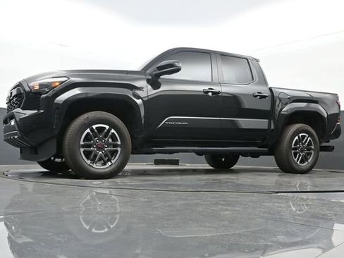 Used 2024 Toyota Tacoma TRD Sport image 12
