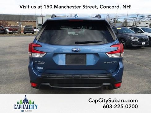 Used 2020 Subaru Forester Premium AWD/4WD image 5