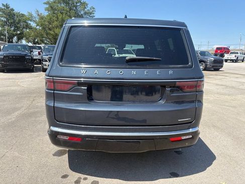 Used 2024 Jeep Wagoneer Series III AWD/4WD image 6