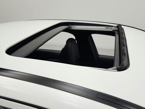 Certified 2026 Mercedes-Benz C 300 Sedan image 19