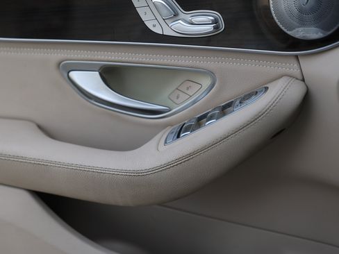 Used 2015 Mercedes-Benz C 300 Sedan image 46