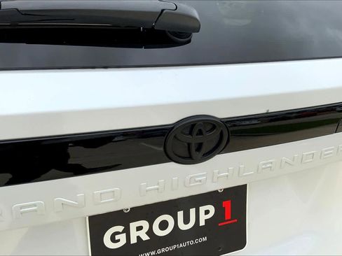 Used 2025 Toyota Grand Highlander FWD image 31