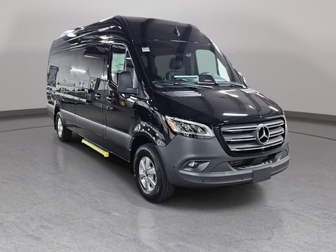New 2026 Mercedes-Benz Sprinter 2500 image 3