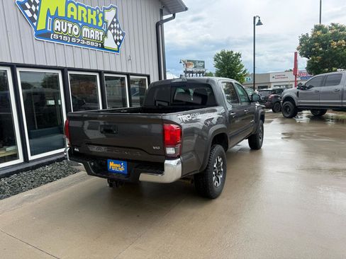 Used 2019 Toyota Tacoma TRD Off-Road AWD/4WD image 6