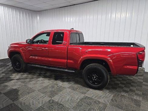 Used 2019 Toyota Tacoma SR5 image 4