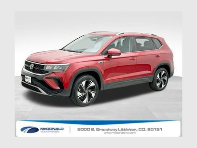 Used 2023 Volkswagen Taos SE w/ Panoramic Sunroof Package