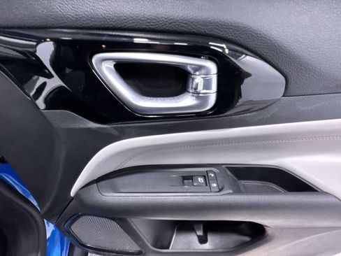 Used 2022 Jeep Compass Limited image 38