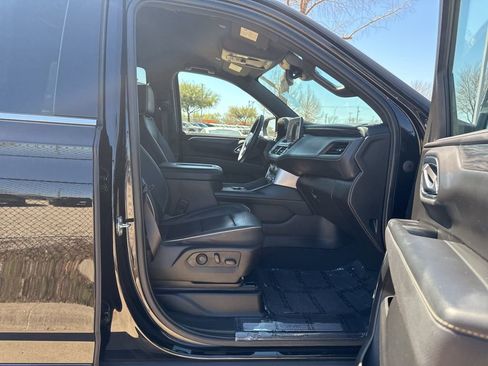 Used 2023 GMC Yukon SLT image 15