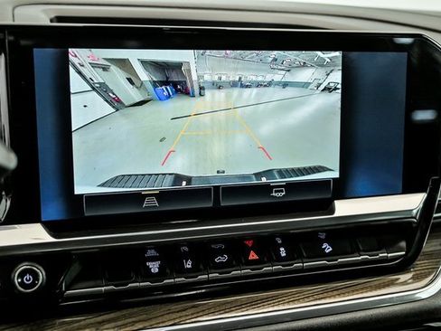 Certified 2024 Chevrolet Silverado 3500 LT w/ Convenience Package image 20