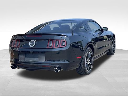Used 2014 Ford Mustang GT Premium w/ Comfort Package RWD image 4