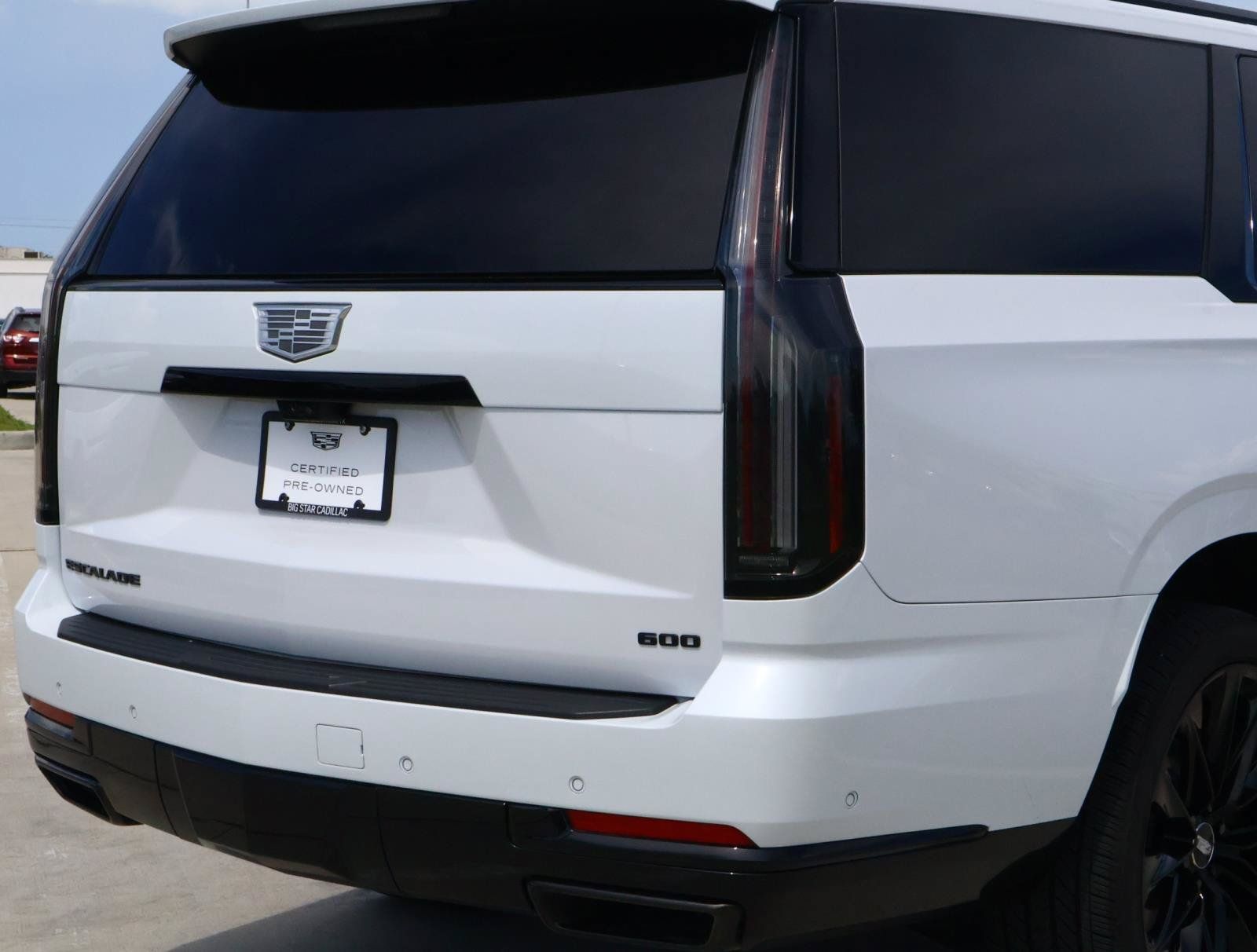 Certified 2026 Cadillac Escalade ESV Platinum Sport w/ LPO, ONYX Package AWD/4WD image 11