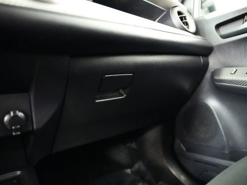 Used 2013 Toyota RAV4 XLE AWD/4WD image 44