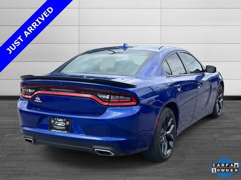 Certified 2022 Dodge Charger SXT w/ Plus Group RWD image 4