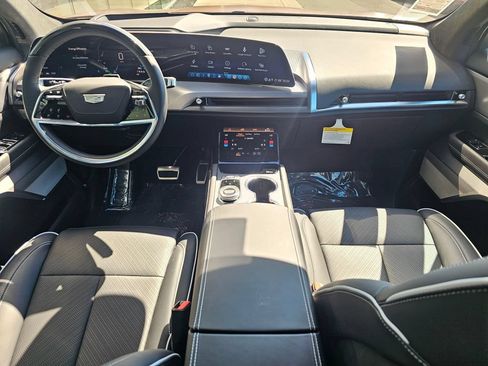 New 2027 Cadillac Vistiq Platinum AWD/4WD image 20