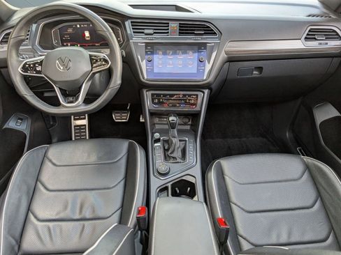 Used 2022 Volkswagen Tiguan SEL R-Line image 17