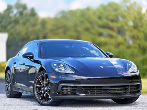 Used 2018 Porsche Panamera 4 AWD/4WD image 4