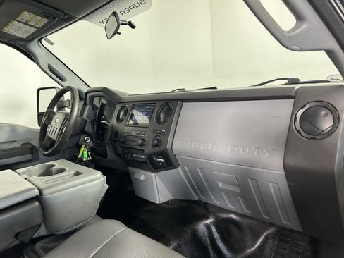 Used 2016 Ford F350 XL image 25