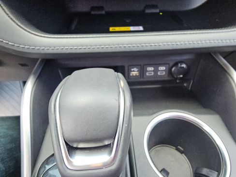 Used 2023 Toyota Highlander XSE AWD/4WD image 19