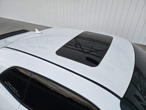 Used 2016 Dodge Challenger SRT Hellcat image 21